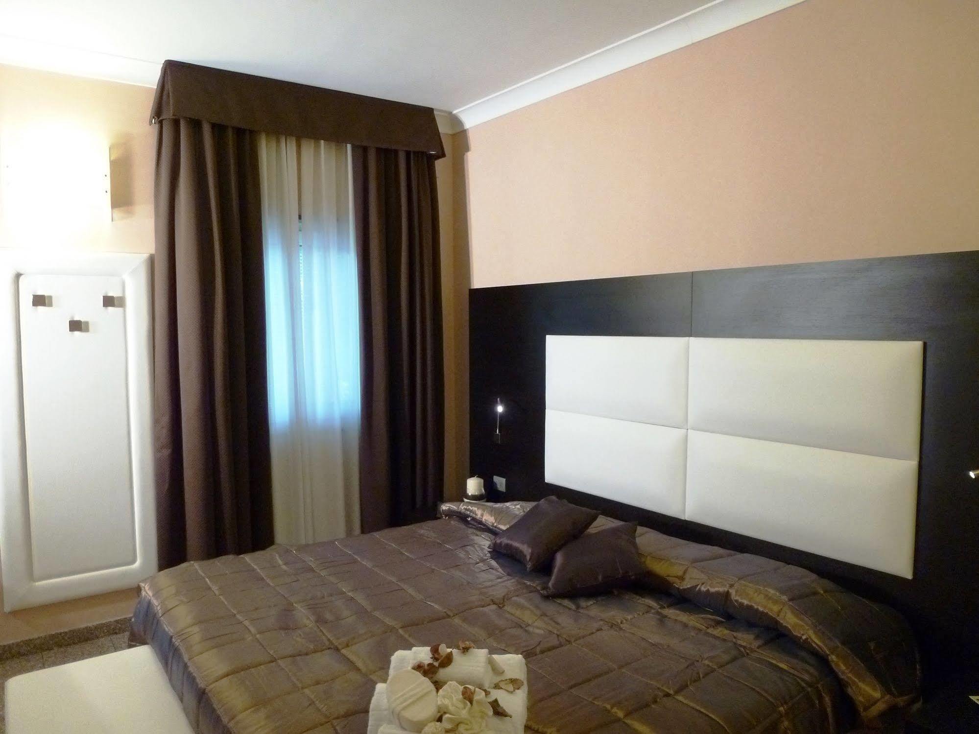 Eh Suites Rome Airport Euro House Hotels Ф'юмічіно Екстер'єр фото